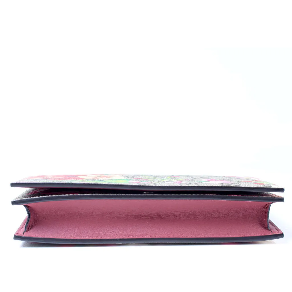 402724 Blooms Chain Wallet