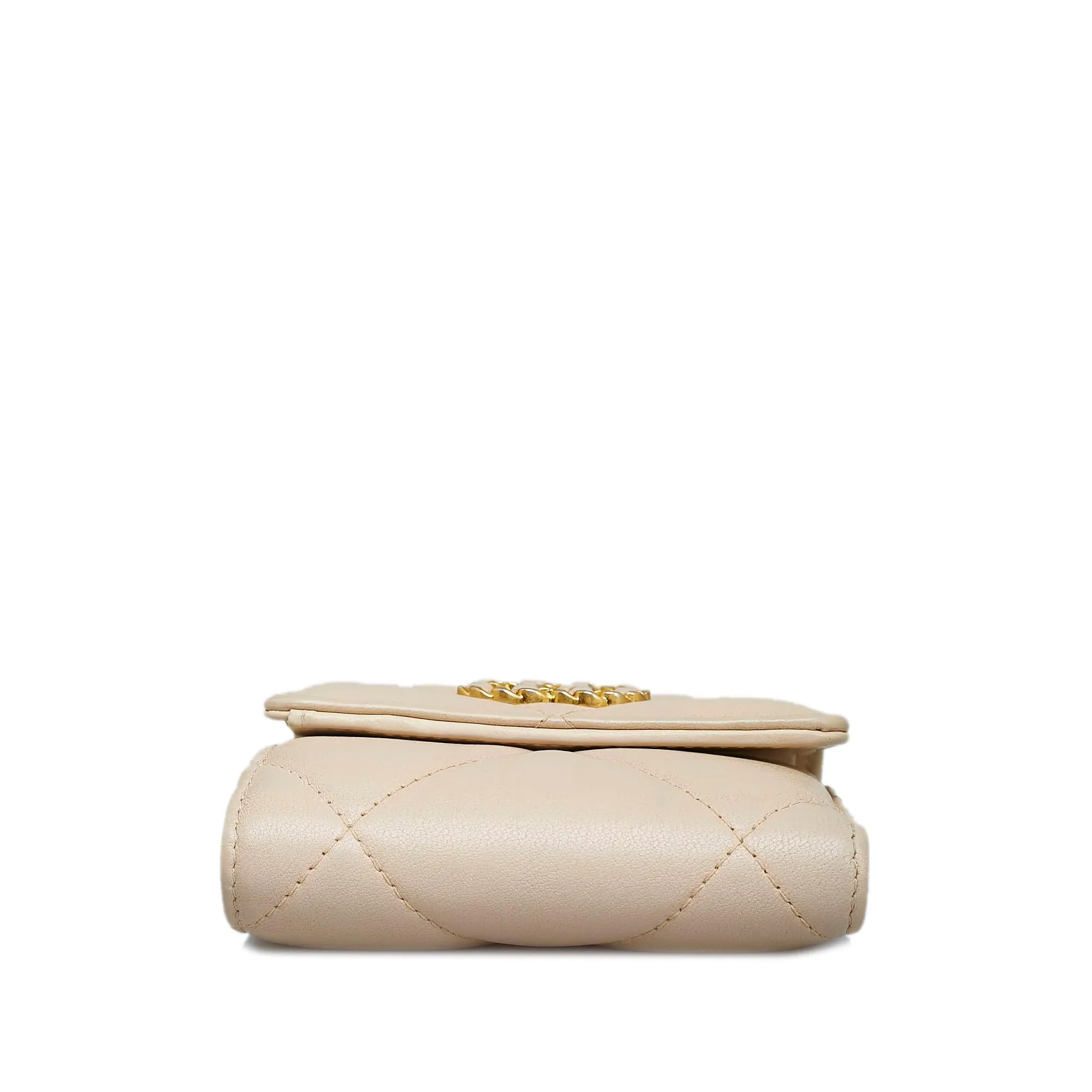 Chanel 19 Trifold Flap Compact Wallet (SHG-bqJApc)